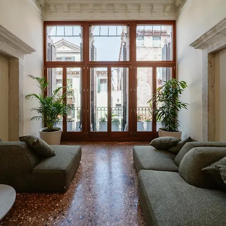 Casa Magazen بيت ضيافة البندقية